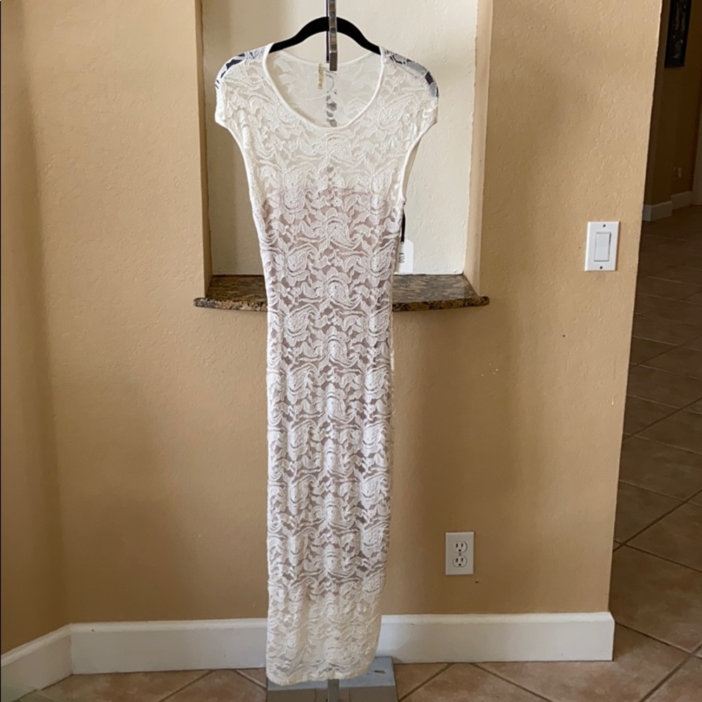 Cream Laced Maxi-Dress Size Small